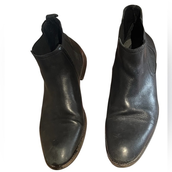 Steve Madden Black Leather Boots - Picture 2 of 3